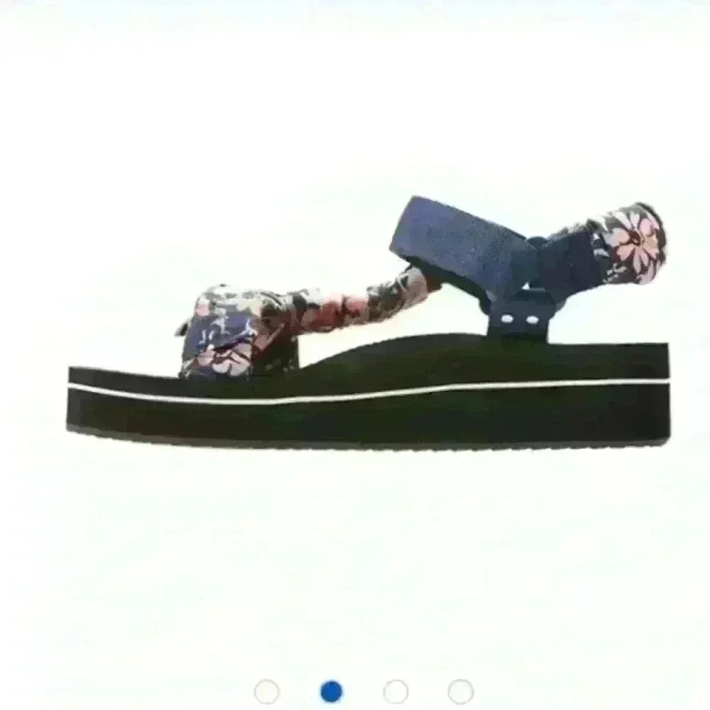 O'Rageous Women's Scarf Printed Sport Sandals - Picture 1 of 4